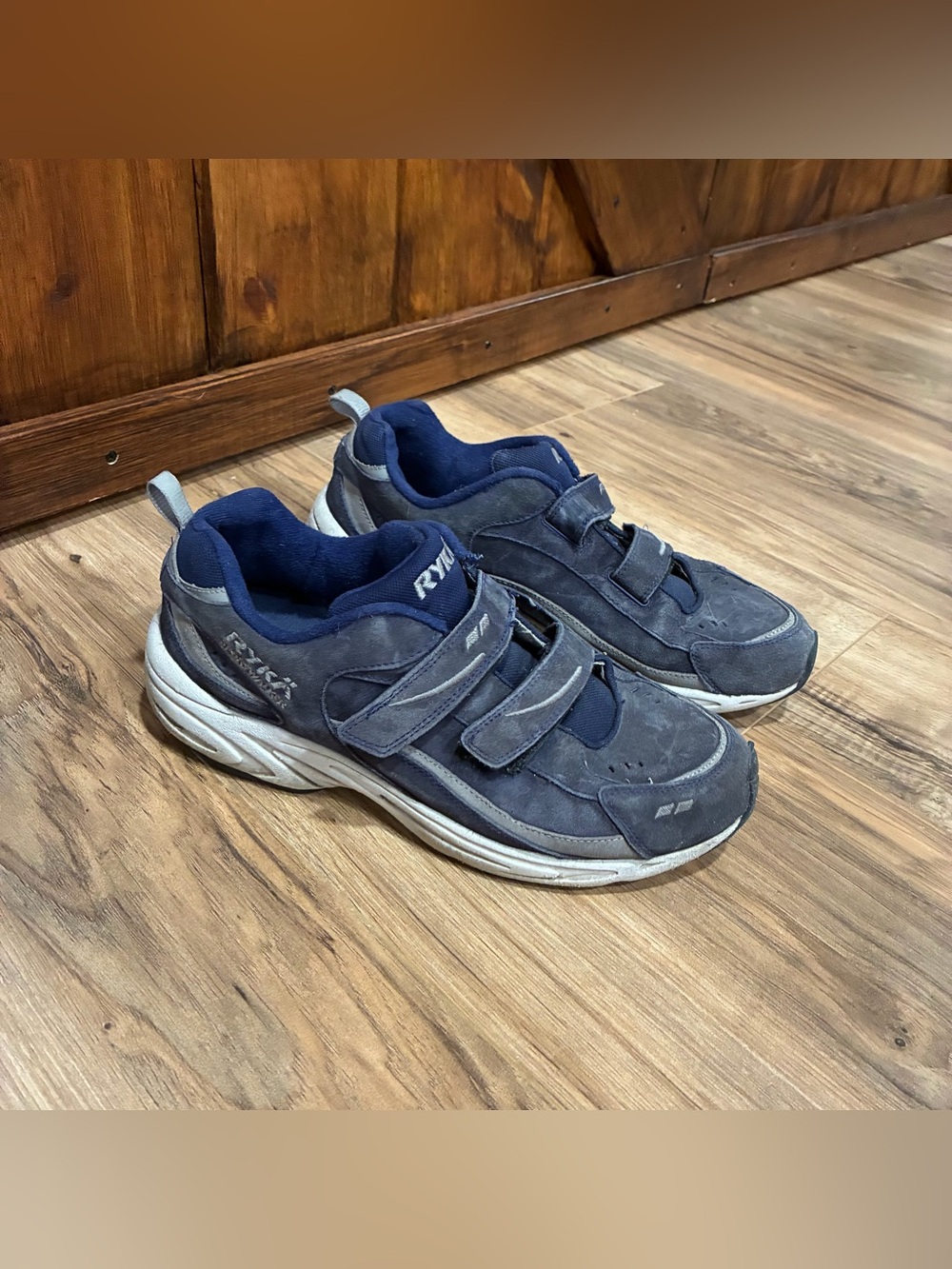RYKA athletic tennis shoes